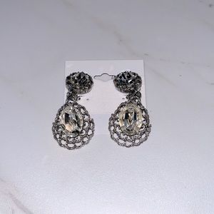 Ciner Marry Me crystal Teardrop clip on Earrings